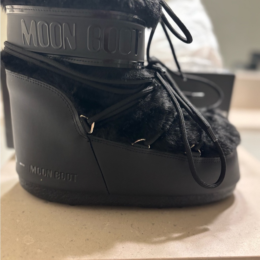 Moon Boot Women's Black Winter Boots